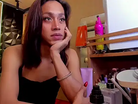 xScarletWhisperx online show from September 12, 2025, 6:51 pm