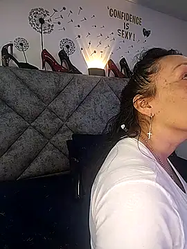 Snapshot of Shantey_Laurent chatting on January 17, 2026, 2:31 pm Shantey Laurent online show from January 17, 2026, 2:31 pm