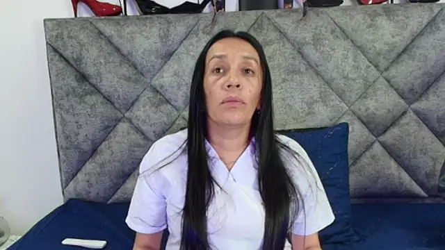 Snapshot of Shantey_Laurent chatting on February 18, 2026, 5:42 pm Shantey Laurent online show from February 18, 2026, 5:42 pm