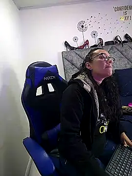 Snapshot of Shantey_Laurent chatting on February 26, 2026, 1:11 pm Shantey Laurent online show from February 26, 2026, 1:11 pm