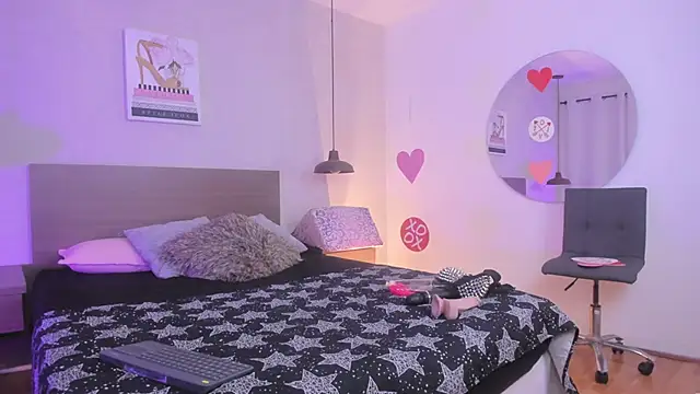 Snapshot of Katyrousee chatting on February 18, 2026, 7:10 pm Katyrousee online show from February 18, 2026, 7:10 pm