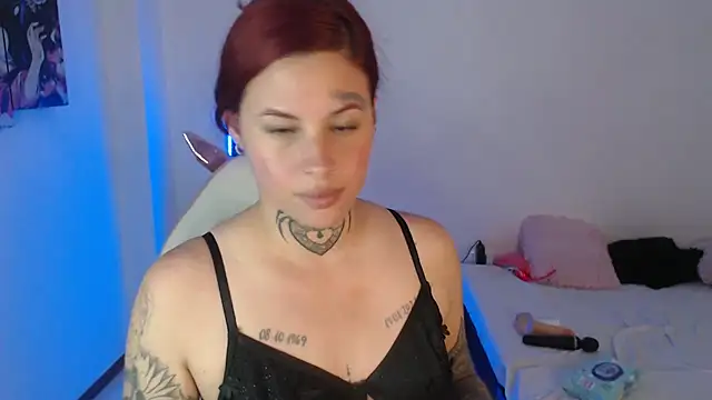 Maddy Vicius19 online show from October 15, 2025, 8:28 pm