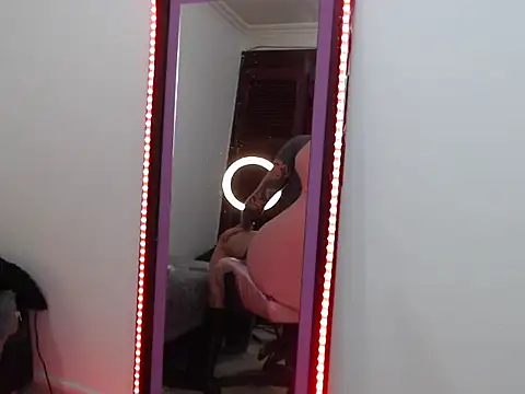 Maddy Vicius19 online show from September 20, 2025, 7:41 pm