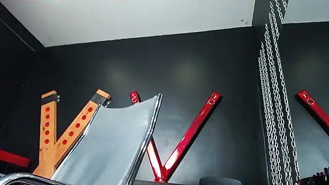 Matthewlodge online show from September 17, 2025, 1:35 pm