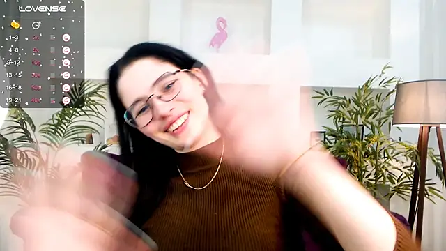 Charming Mysteriousss online show from April 23, 2026, 1:24 pm