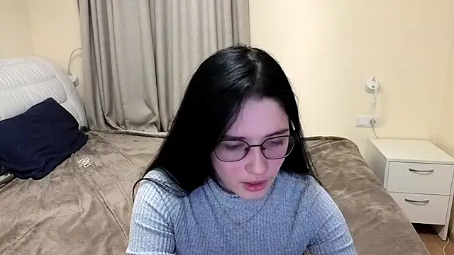 Charming Mysteriousss online show from February 4, 2026, 3:51 pm