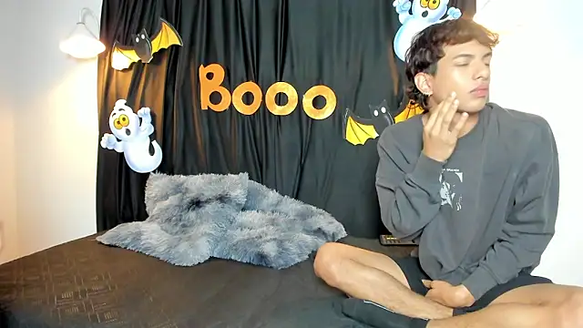 maicol cum23 online show from October 24, 2025, 4:28 pm