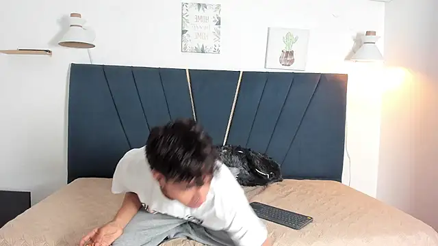 maicol cum23 online show from April 11, 2026, 3:14 am