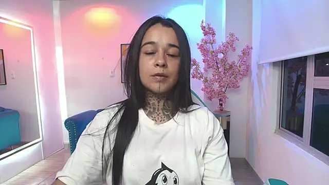 Black roseee online show from April 9, 2026, 3:30 am