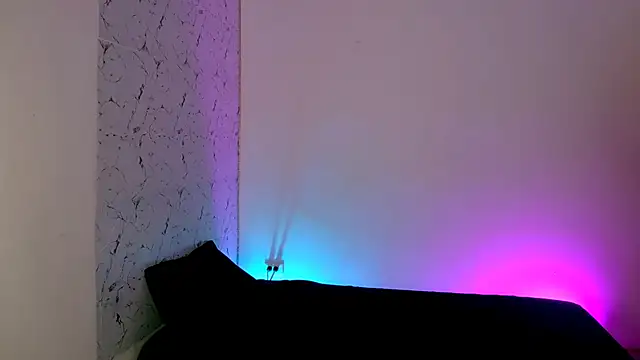 lorian vikel online show from March 19, 2026, 11:05 pm