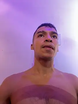 MrHilton online show from September 28, 2025, 12:28 am