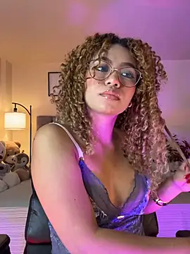 Snapshot of OxanaFedorova1- chatting on April 19, 2026, 6:32 pm OxanaFedorova1- online show from April 19, 2026, 6:32 pm