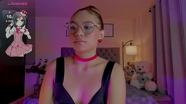 Snapshot of OxanaFedorova1- chatting on May 7, 2026, 8:23 pm OxanaFedorova1- online show from May 7, 2026, 8:23 pm