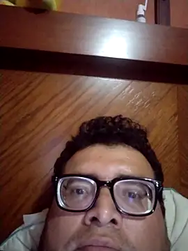 Santiagoqro85 online show from October 22, 2025, 3:06 am