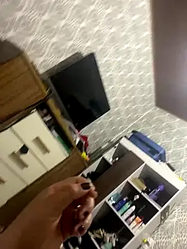 danyhot87 online show from September 25, 2025, 3:56 am