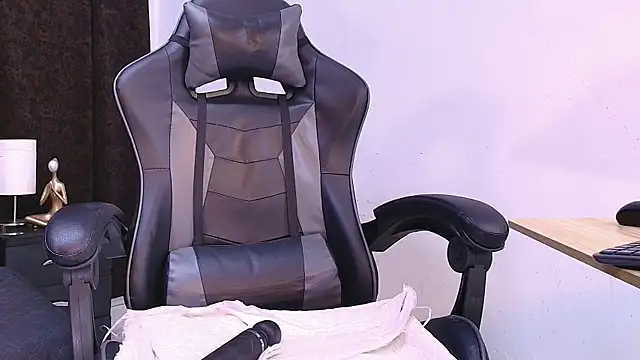 luna brown7 online show from January 18, 2026, 10:40 am