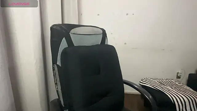 valentinauwu online show from February 2, 2026, 3:16 am