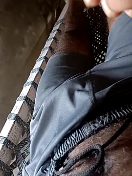 pus ylover online show from October 23, 2025, 7:18 am