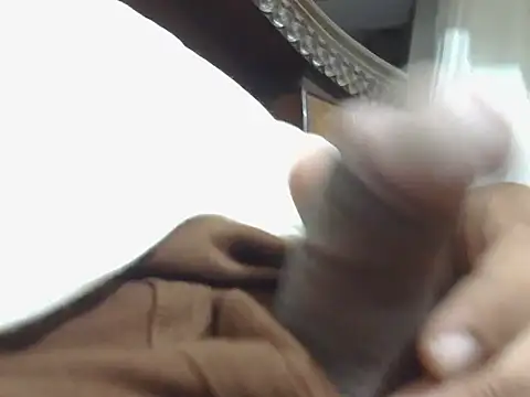 Famit025 online show from July 10, 2026, 6:52 pm