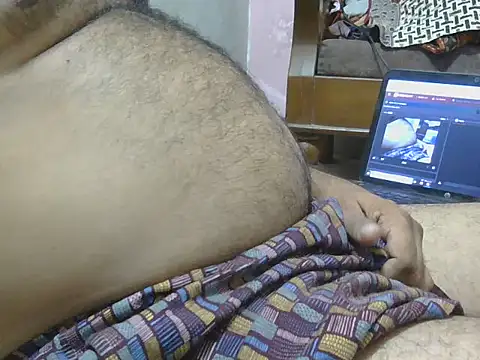 Famit025 online show from July 30, 2026, 7:13 pm