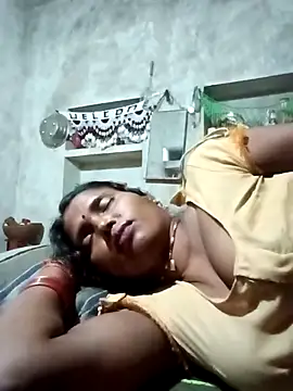 Snapshot of Cm_pooja chatting on October 13, 2025, 8:10 pm Cm pooja online show from October 13, 2025, 8:10 pm