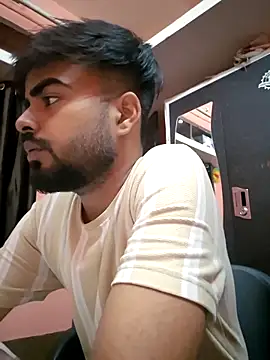 soniriyaa010101 online show from April 7, 2026, 8:54 pm