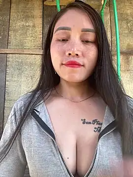 chipp-bong online show from November 15, 2025, 2:48 am