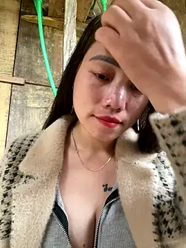 chipp-bong online show from October 31, 2025, 1:02 am