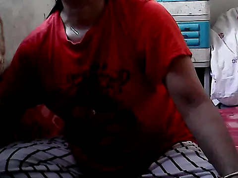 yoursPinayMama1682 online show from September 25, 2025, 1:44 am