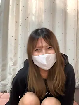 Snapshot of -Hikari-00- chatting on October 15, 2025, 1:04 am -Hikari-00- online show from October 15, 2025, 1:04 am