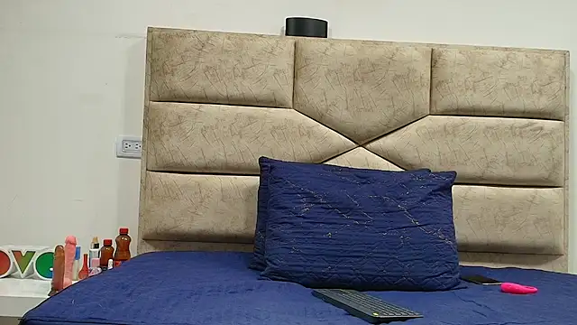 Angell cooper online show from December 3, 2025, 12:04 pm