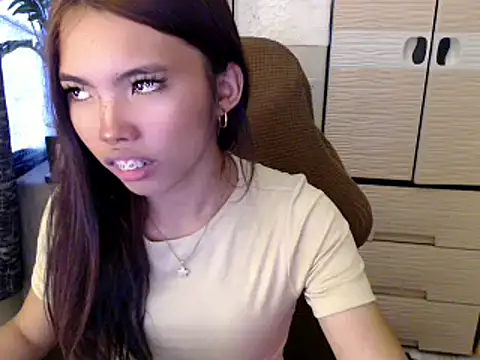 cutie milker online show from February 16, 2026, 4:11 am