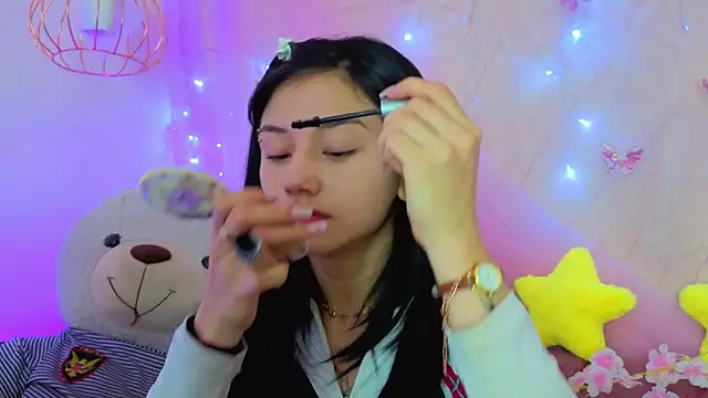 april bennett online show from February 18, 2026, 12:34 pm