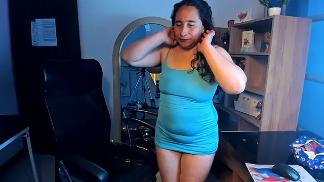 LeilaSmith  online show from June 2, 2026, 11:43 am
