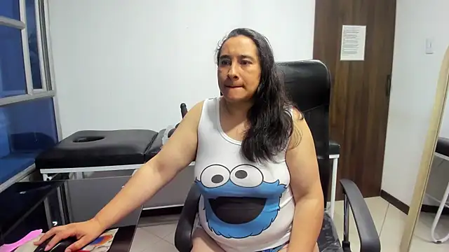 LeilaSmith  online show from March 5, 2026, 11:07 am