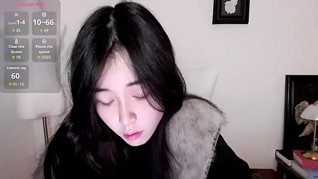 Wfrost0707 online show from December 23, 2025, 8:24 am