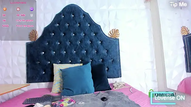 Snapshot of Caroline_daring chatting on February 27, 2026, 1:33 pm Caroline daring online show from February 27, 2026, 1:33 pm