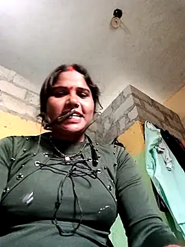Snapshot of SweetKomal89 chatting on October 28, 2025, 4:24 am SweetKomal89 online show from October 28, 2025, 4:24 am
