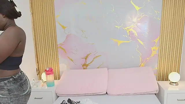 AlishaDixon online show from October 2, 2025, 11:46 am