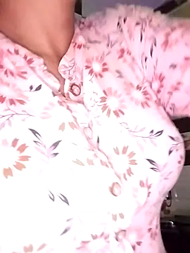 Hot-Pooja25 online show from March 13, 2026, 6:24 pm