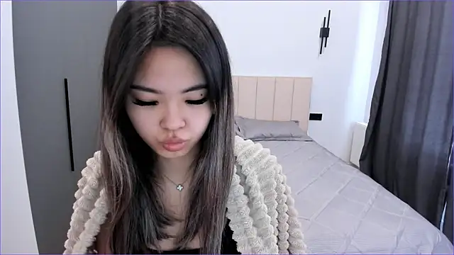 Snapshot of Maakimita chatting on October 1, 2025, 7:24 am Maakimita online show from October 1, 2025, 7:24 am