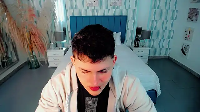 Axel savage online show from November 11, 2025, 2:17 am