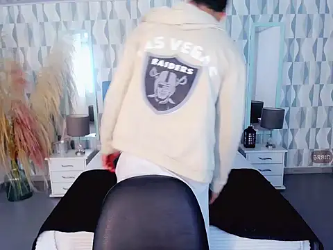 Axel savage online show from November 5, 2025, 12:08 pm