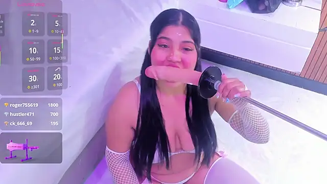 mysticlatina1 online show from November 8, 2025, 12:09 pm