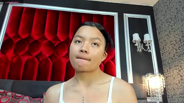 SharonBonet online show from December 17, 2025, 11:15 am