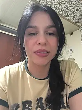 Daniela-rosee online show from July 2, 2026, 3:18 am