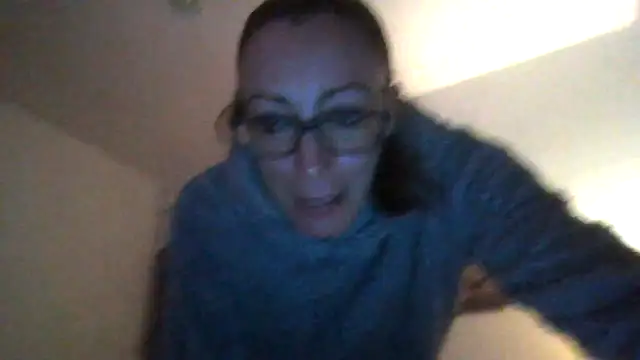 Snapshot of Astrid3 chatting on October 30, 2025, 9:22 pm Astrid3 online show from October 30, 2025, 9:22 pm