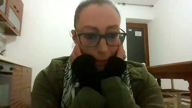 Snapshot of Astrid3 chatting on November 24, 2025, 8:09 pm Astrid3 online show from November 24, 2025, 8:09 pm