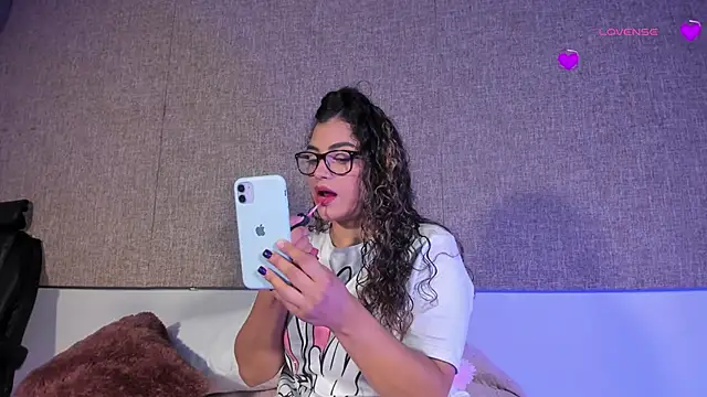 Snapshot of Salomeferreira_ chatting on October 20, 2025, 4:29 pm Salomeferreira online show from October 20, 2025, 4:29 pm