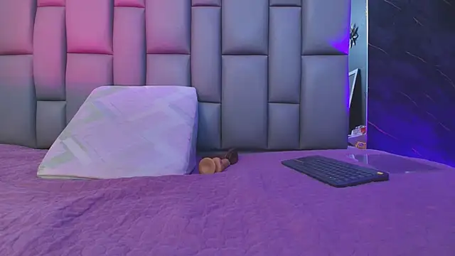 kissme luna online show from September 25, 2025, 7:09 pm